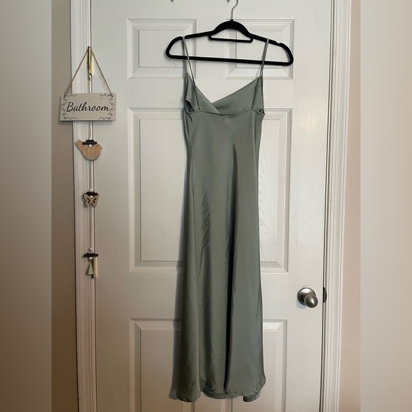 SHEIN Elegant Sage Satin Fabric - Picture 4 of 5